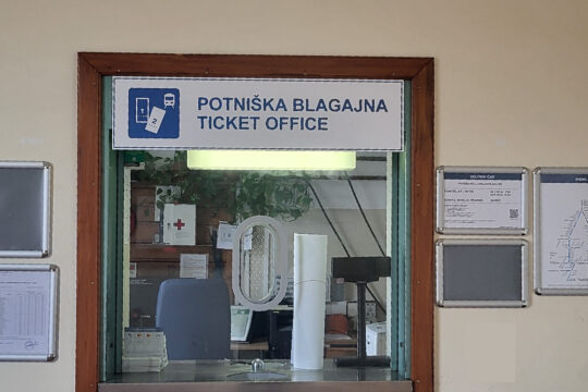 Potniška blagajna Ljubljana Zalog.