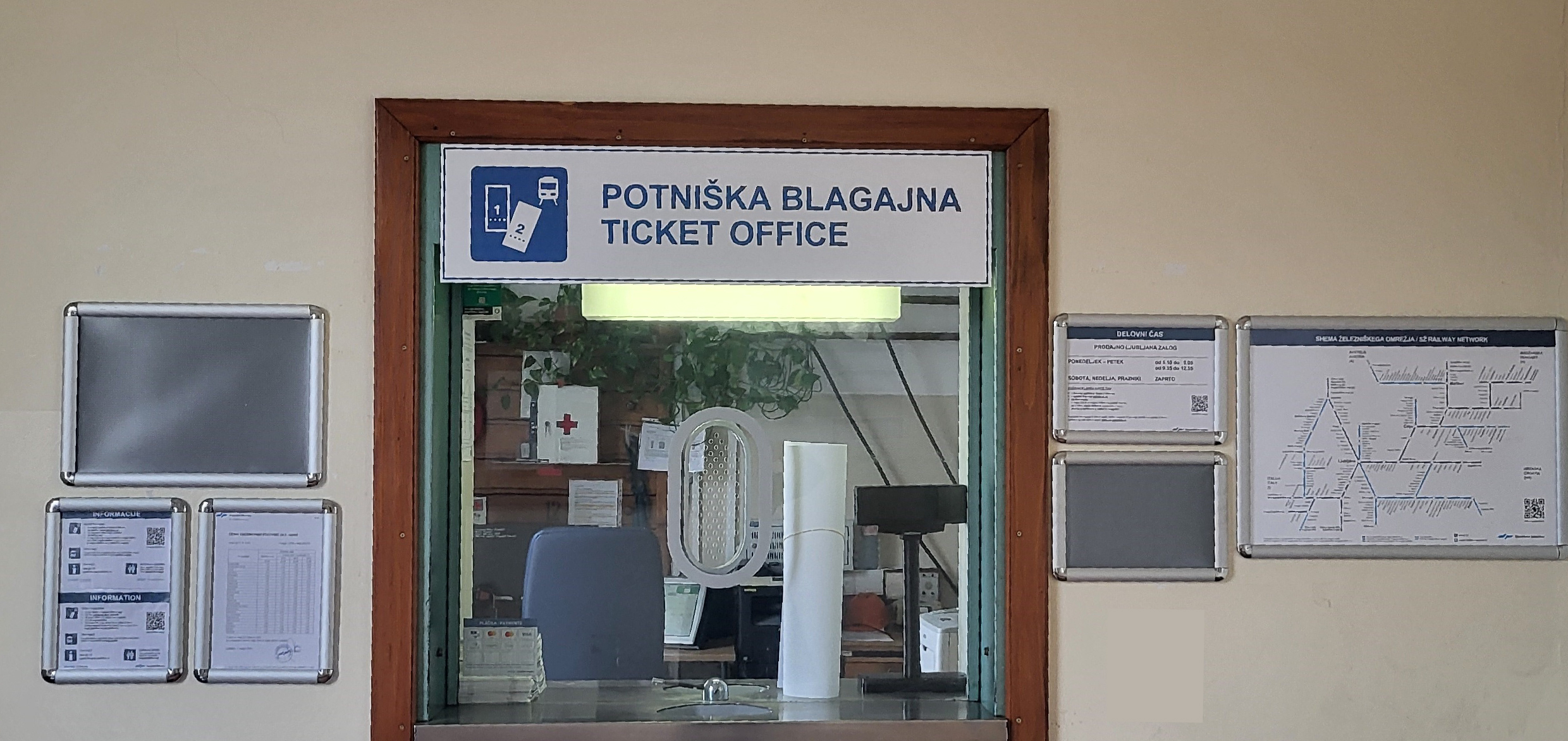 Potniška blagajna Ljubljana Zalog.